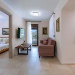 La Maison D'ete Casa de Férias Prínos